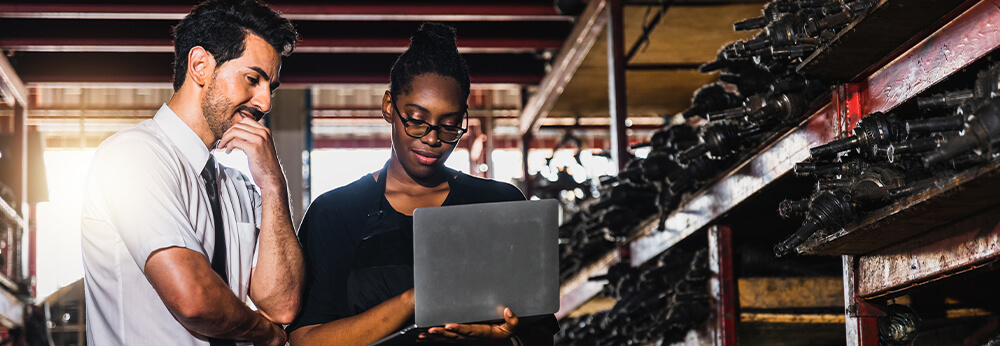 Equipo de Atención al Cliente de Partes Usadas para Carros